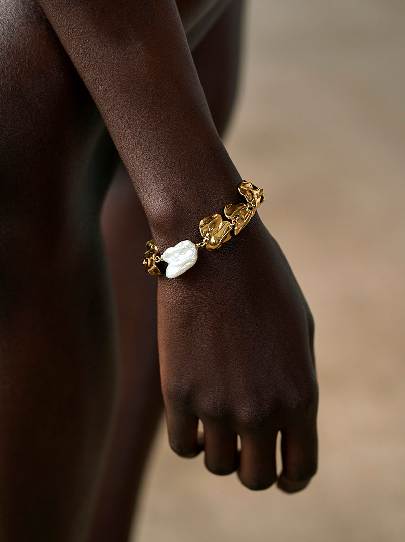 Vertebrae Pearl Bracelet | Gold