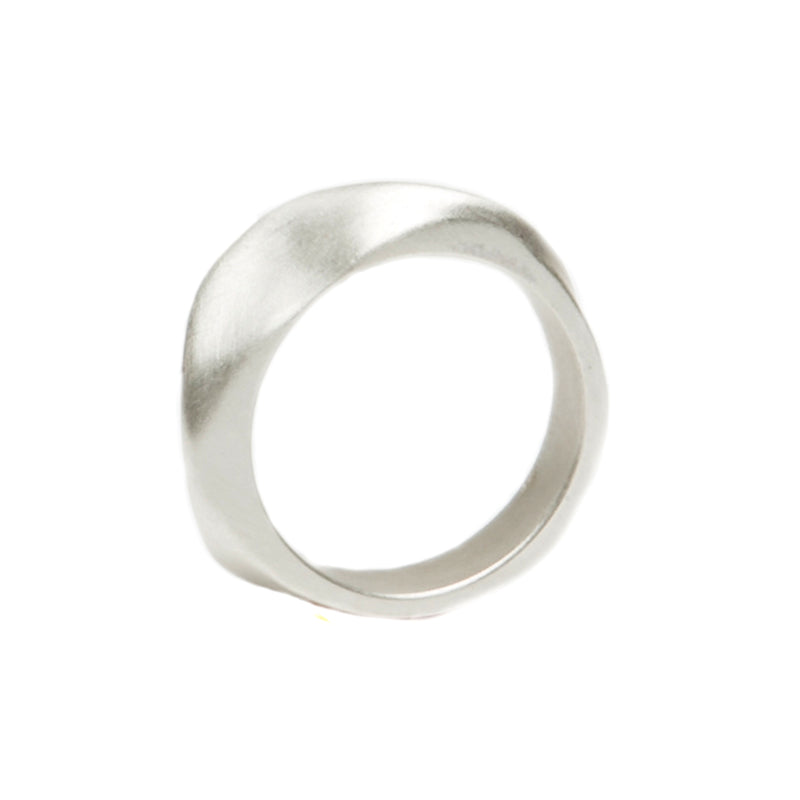 Sterling King Satin Ridge Ring in Silver product shot