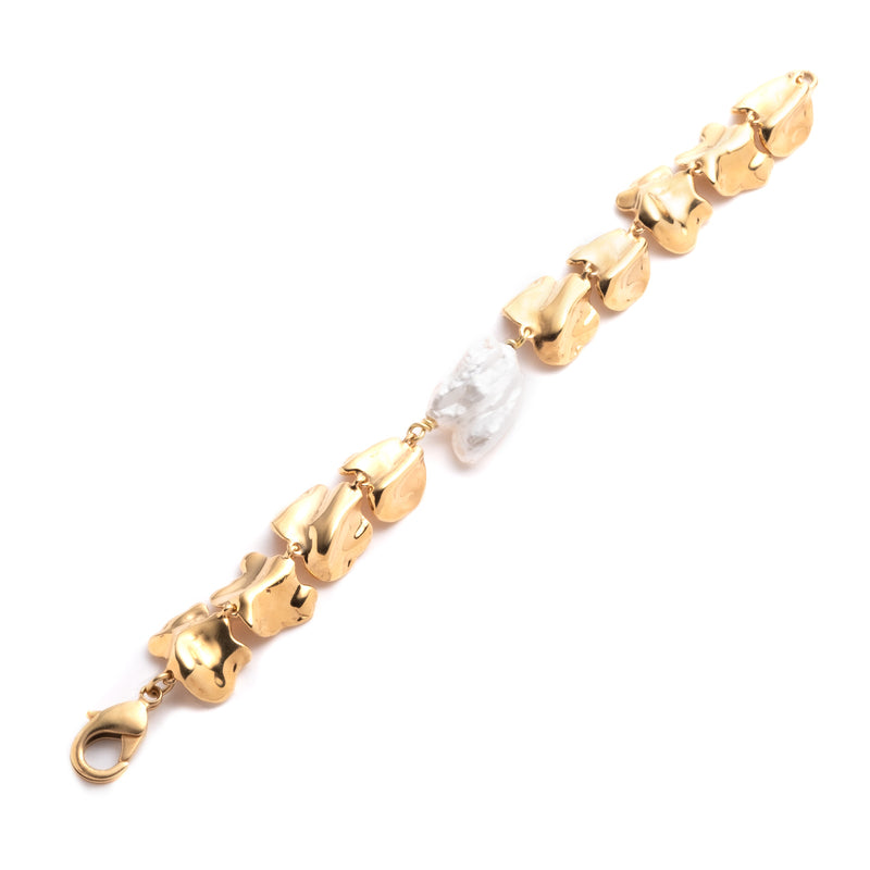 Sterling King Vertebrae Pearl Bracelet in Gold product shot